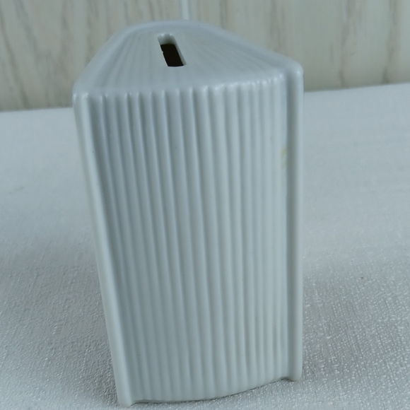 3.3" Enesco Karen Hahn Vintage 1987 Mother Goose Book Ceramic Bank Fairy Tale. - Picture 3 of 13